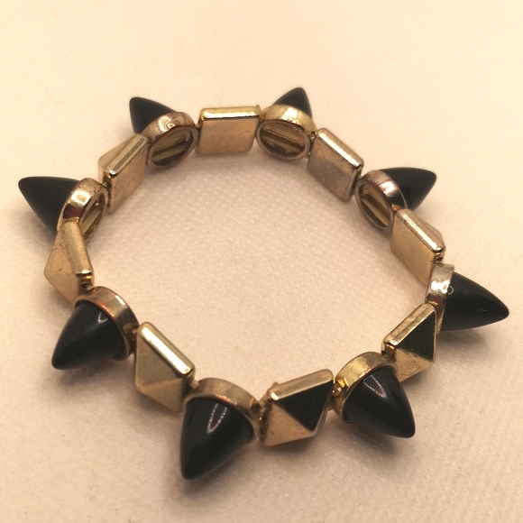 Vintage gold tone spike bracelet - Picture 4 of 4